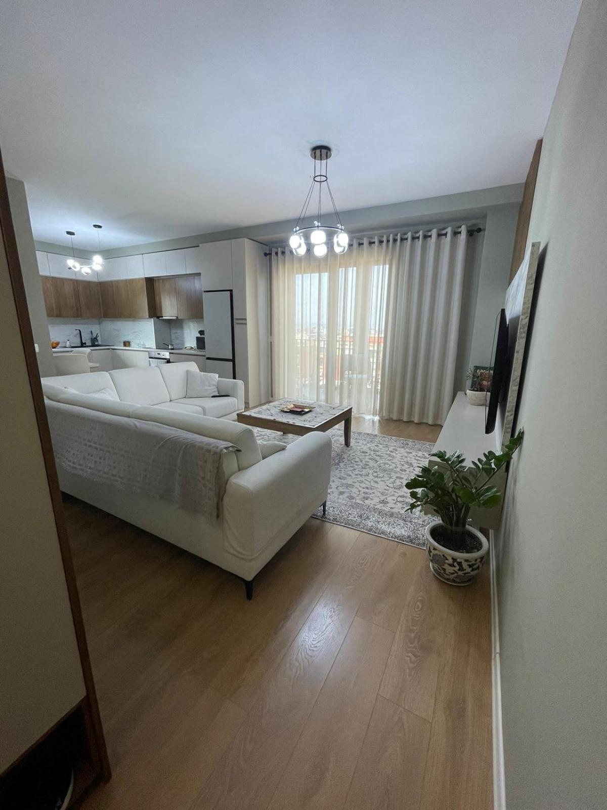 Garden Building Luxury Apartment Tirana Exteriör bild