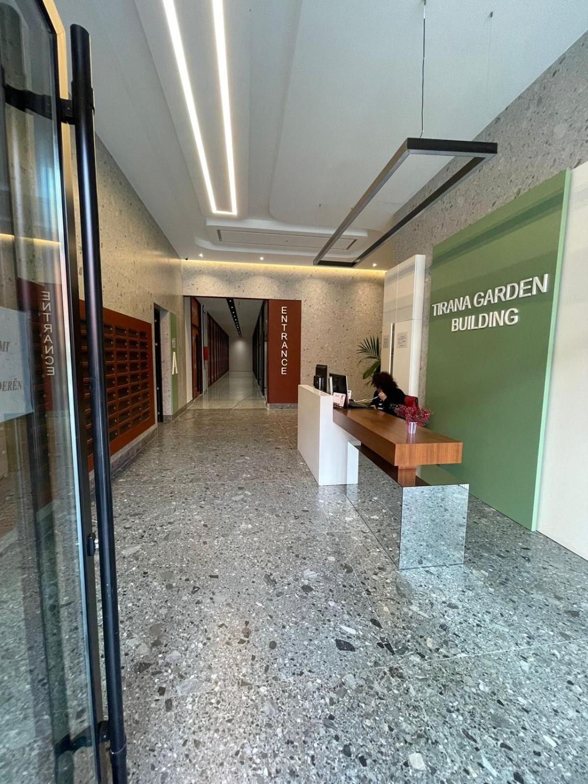 Garden Building Luxury Apartment Tirana Exteriör bild