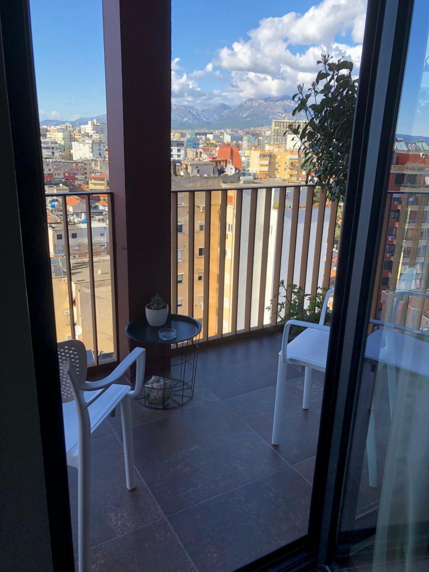 Garden Building Luxury Apartment Tirana Exteriör bild