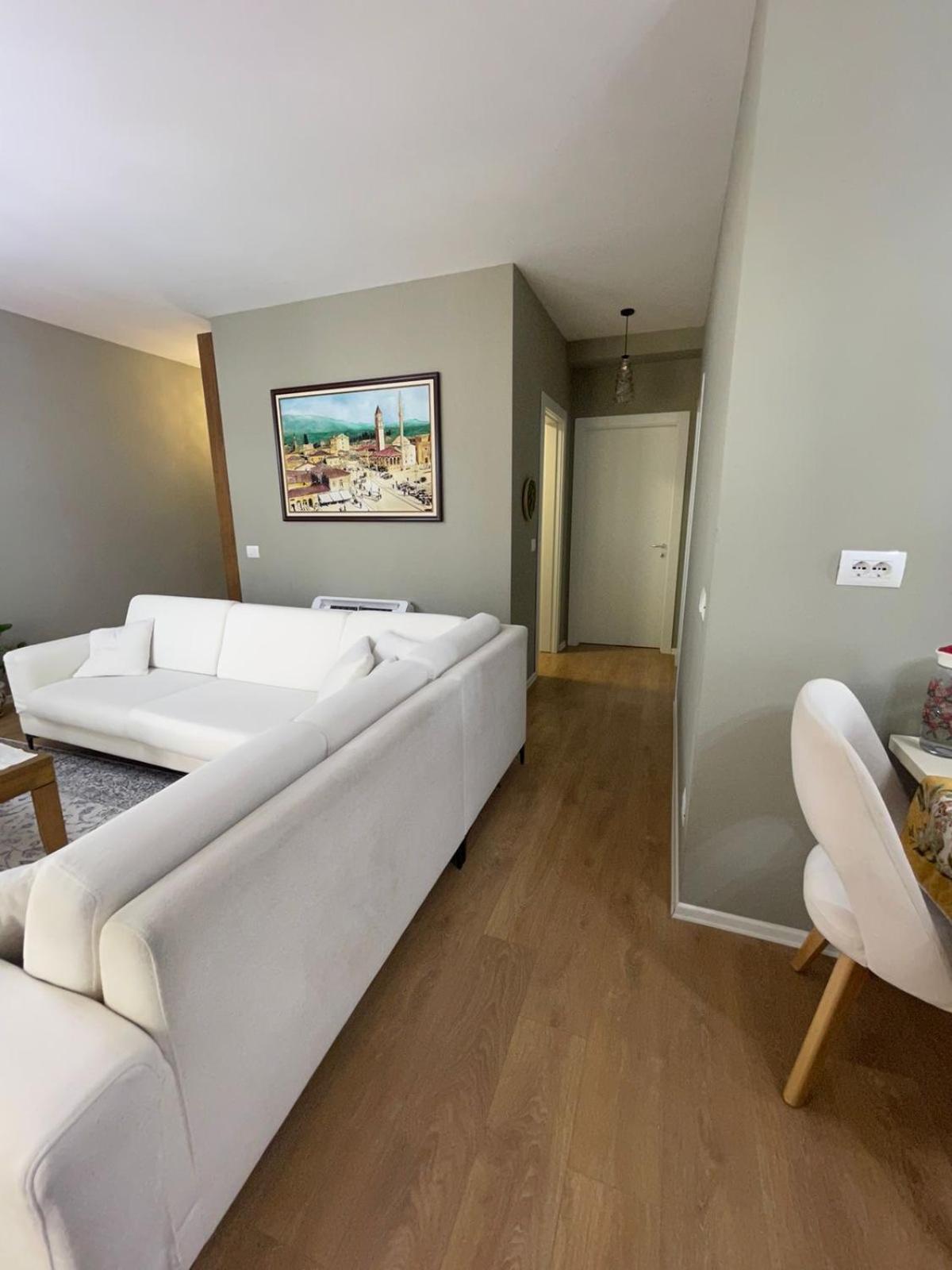 Garden Building Luxury Apartment Tirana Exteriör bild